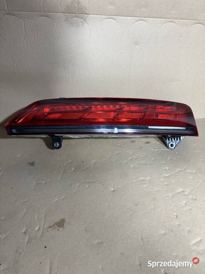 AUDI R8 4S TYLNA LAMPA PRAWA 4S0945096B osobowe Jabłonna