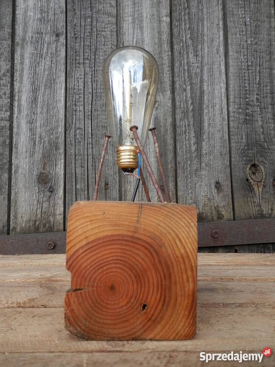 Lampa GWÓŹDŹ ręcznie wykonana ze starej belki Szczecinek