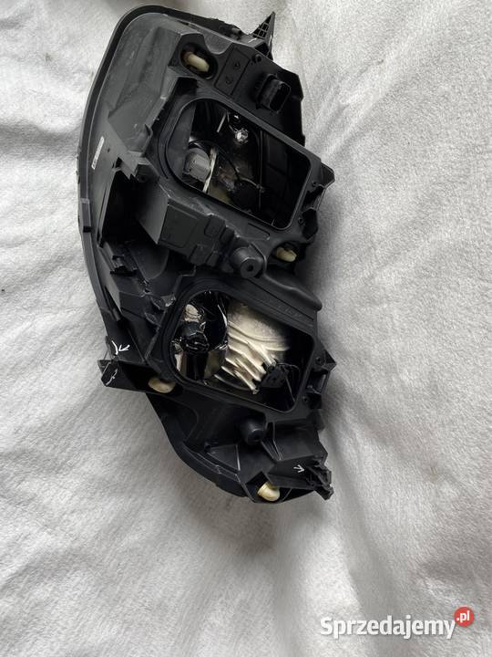 Lampa prawy przód Jumpy III Vivaro 2016 Jasienica