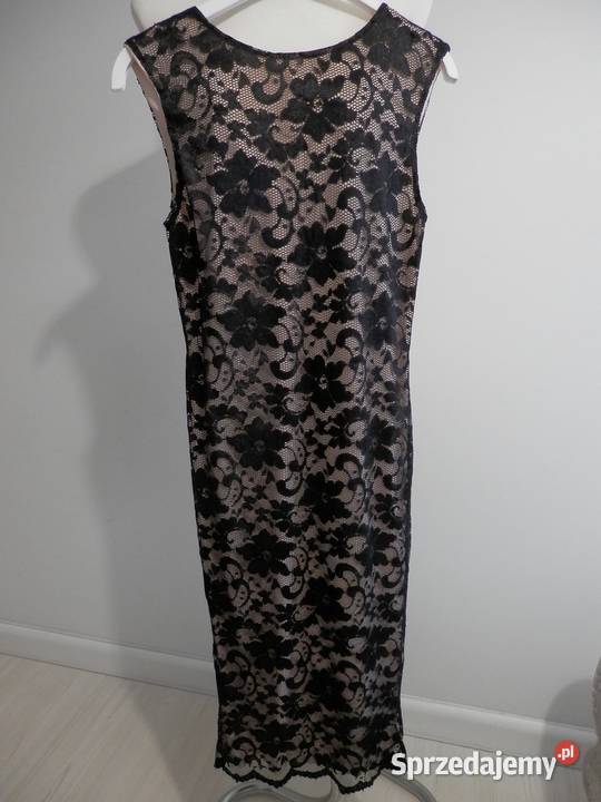 Sukienka Czarna Koronkowa z Cielistą Podszewką