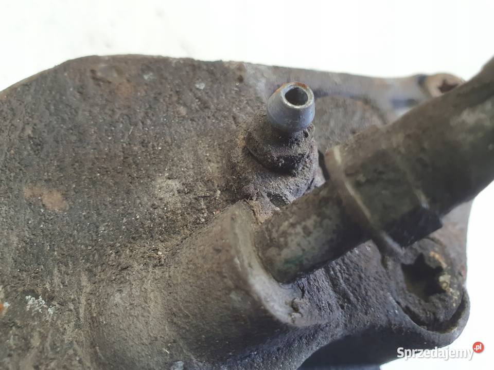 Volvo V40 II PRZEDNI ZACISK HAMULCOWY lewy przód Chełm