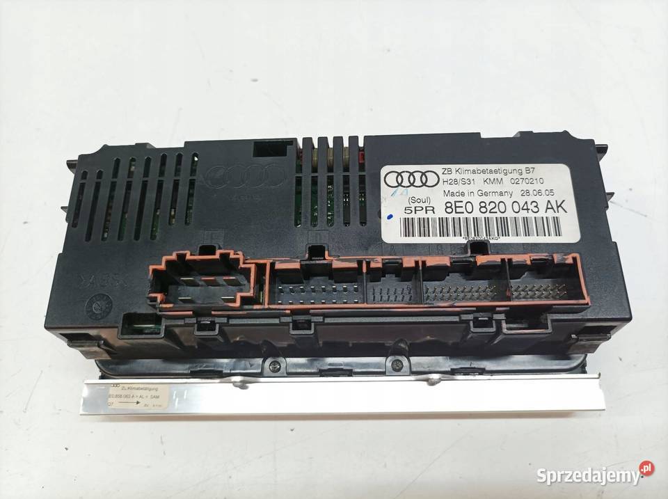 PANEL NAWIEWU ŁADNY 8E0820043AK Audi A4 II