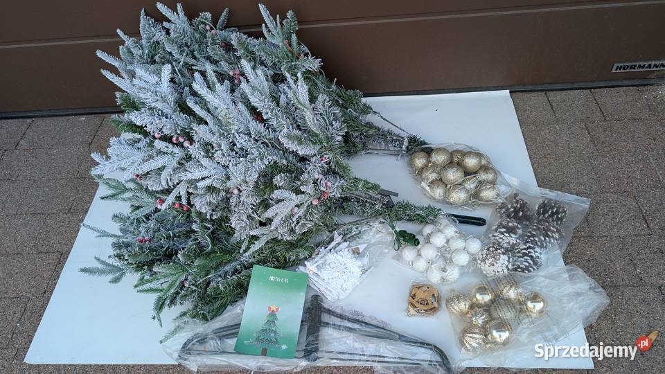 Choinka sztuczna DEWUR 210 ozdoby Jadowniki