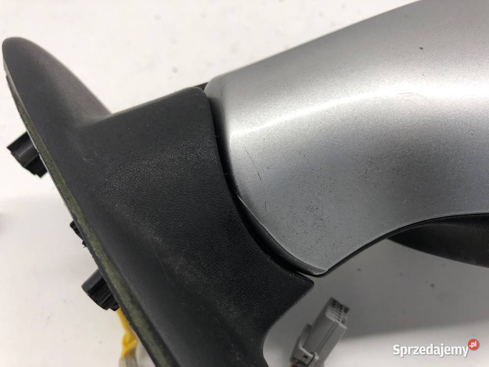 LUSTERKO PRAWY NISSAN MICRA K12 Hatchback 0210
