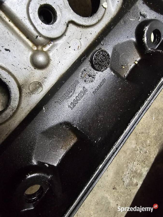 Triumph 675 pokrywa zaworów głowicy dekiel Jelenia Góra