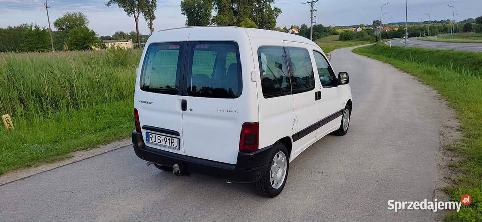 Peugeot PartnerBerlingo 2003r 14 LPG Lift Gaz Rok produkcji 2003 podkarpackie Jasło