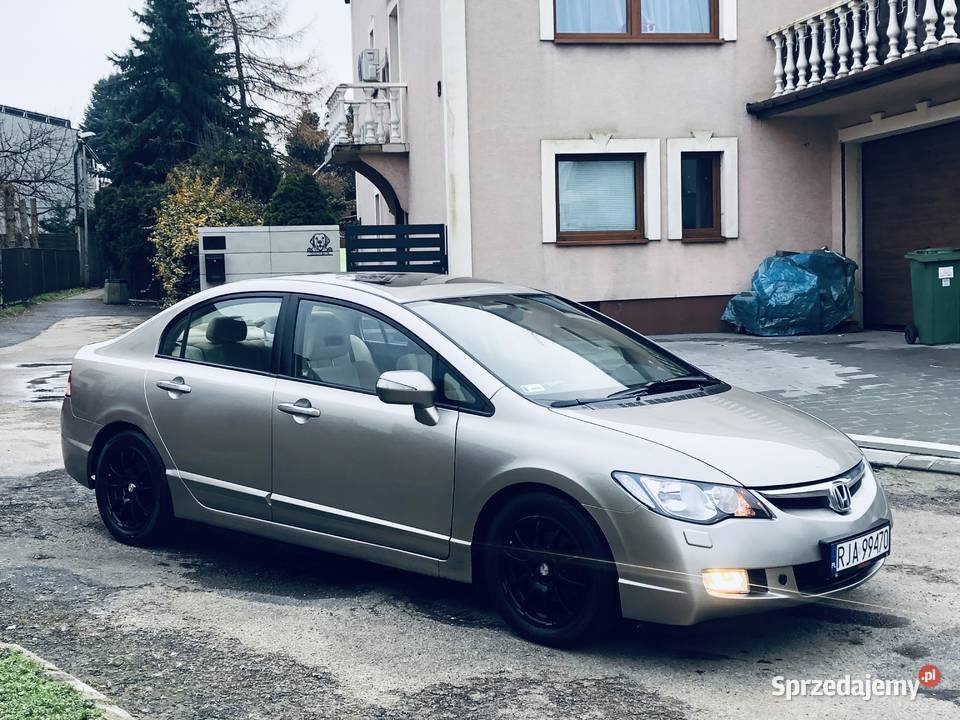 Honda Civic VIII 18 iVTEC 140 LPG AUTOMATIC Przeworsk