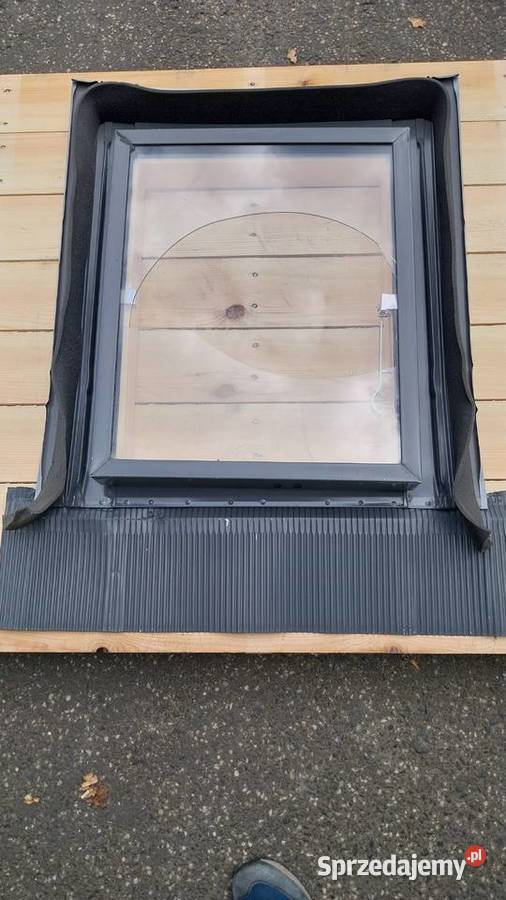 Wyłaz dachowy VELUX VLT 025 1000 45x55 śląskie Żory sprzedam