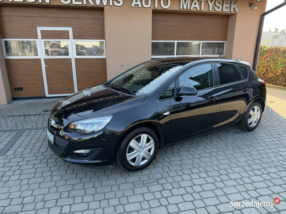 Opel Astra 14 140 Klimatronik Navi 2xPDC J immobilizer Orzech sprzedam
