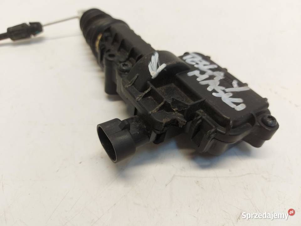 TESLA MODEL Y 2024r SIŁOWNIK ZAMEK MASKI