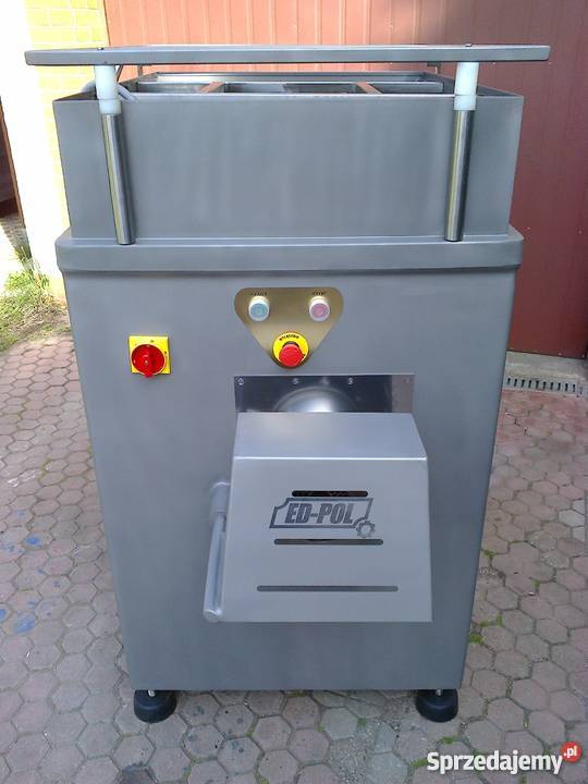 Wilk W 130 z powiekszonym koszem zasypowym Żary