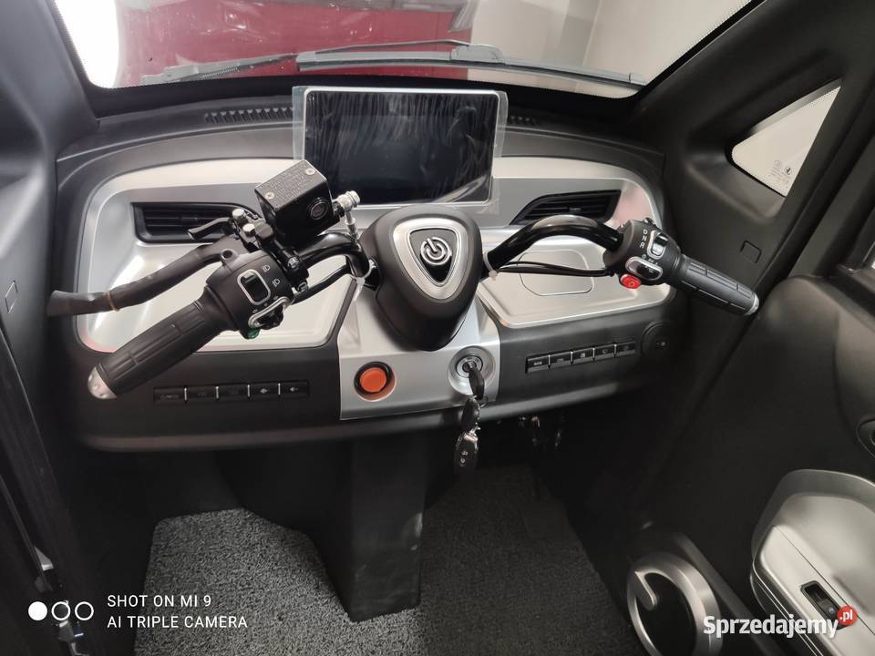 Pojazd elektryczny ARIEL3kołowy motorower elektr