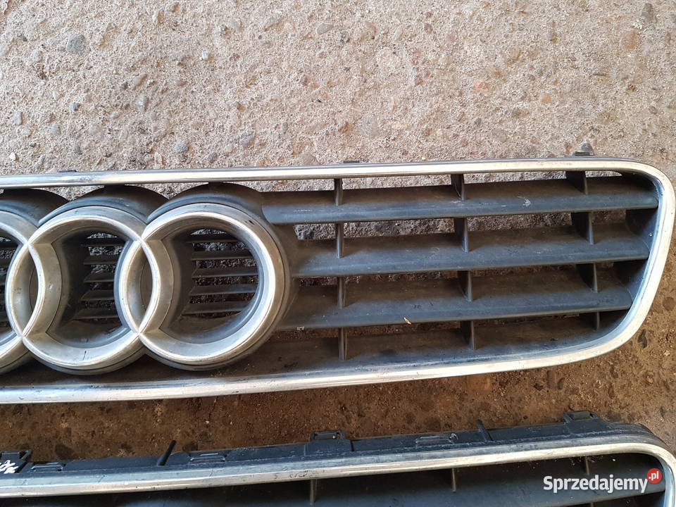 AUDI A3 8L 1997 ATRAPA GRILL ZNACZEK 8L0807683 wielkopolskie