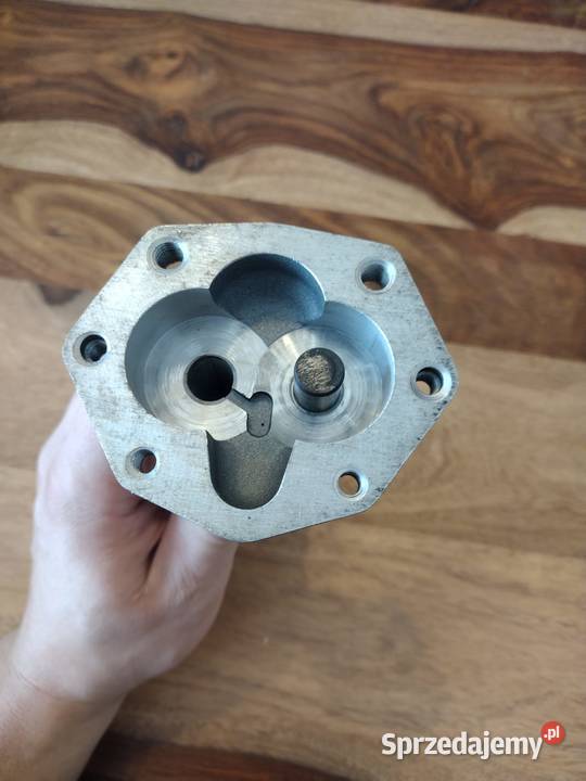 NOWA obudowa pompy oleju Fiat 125p Duży Fiat FSO Mogilno sprzedam