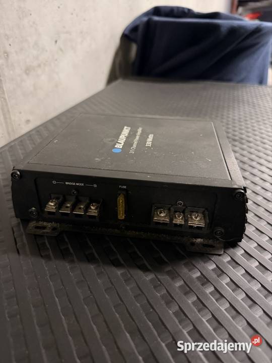Skrzynia Basowa Subwoofer Blaupunkt wzmacniacz