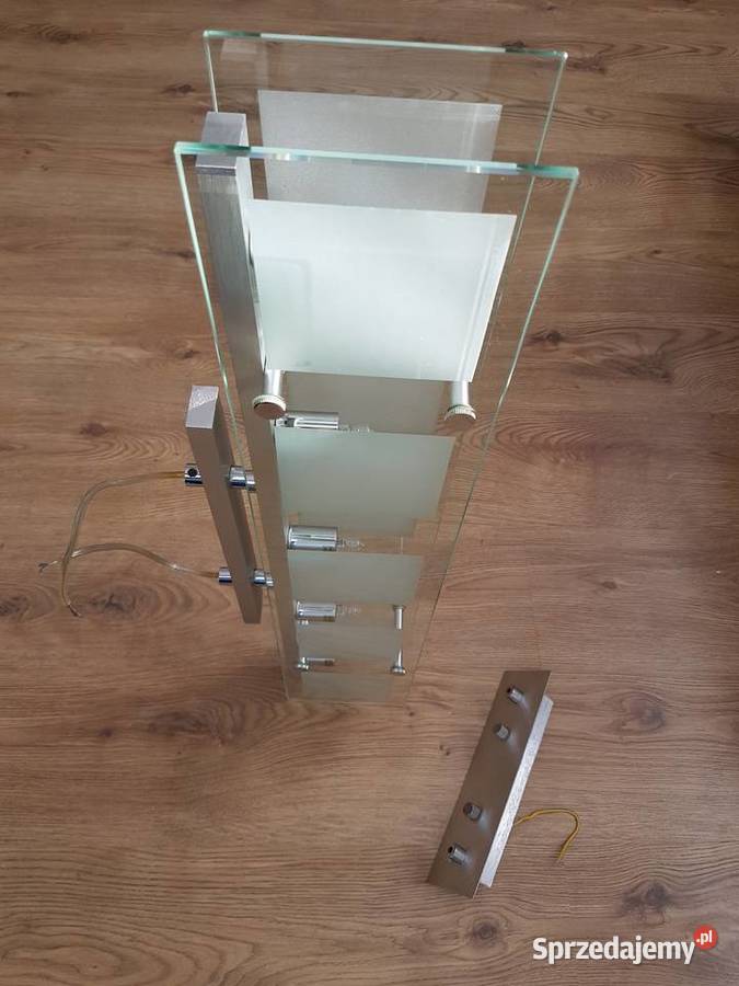 Ładna Stylowa Lampa w Nowoczesnym Stylu przezroczysty