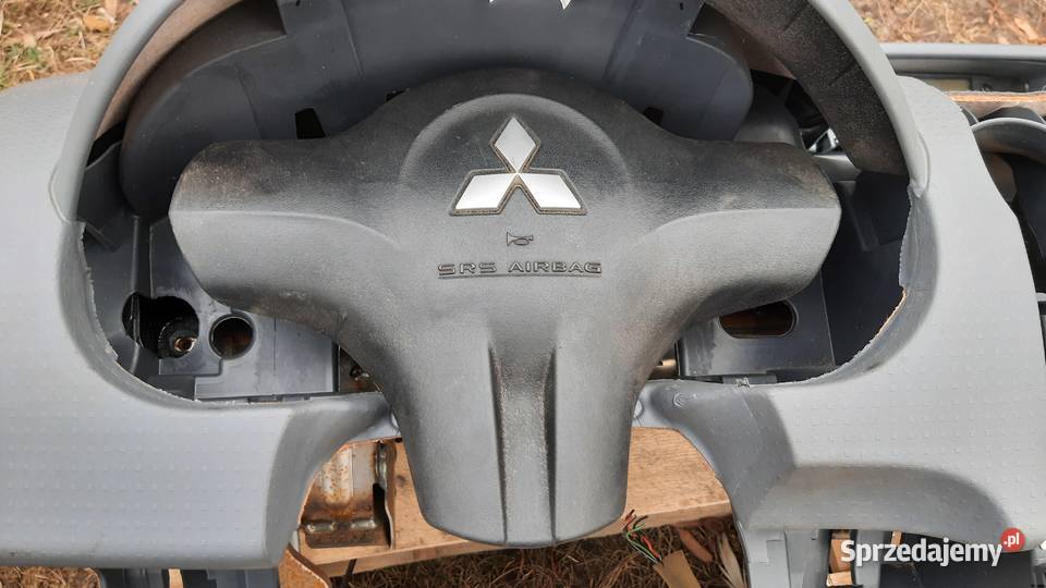 deska rozdzielcza konsola Mitsubishi Colt VI z30 dolnośląskie Dębno