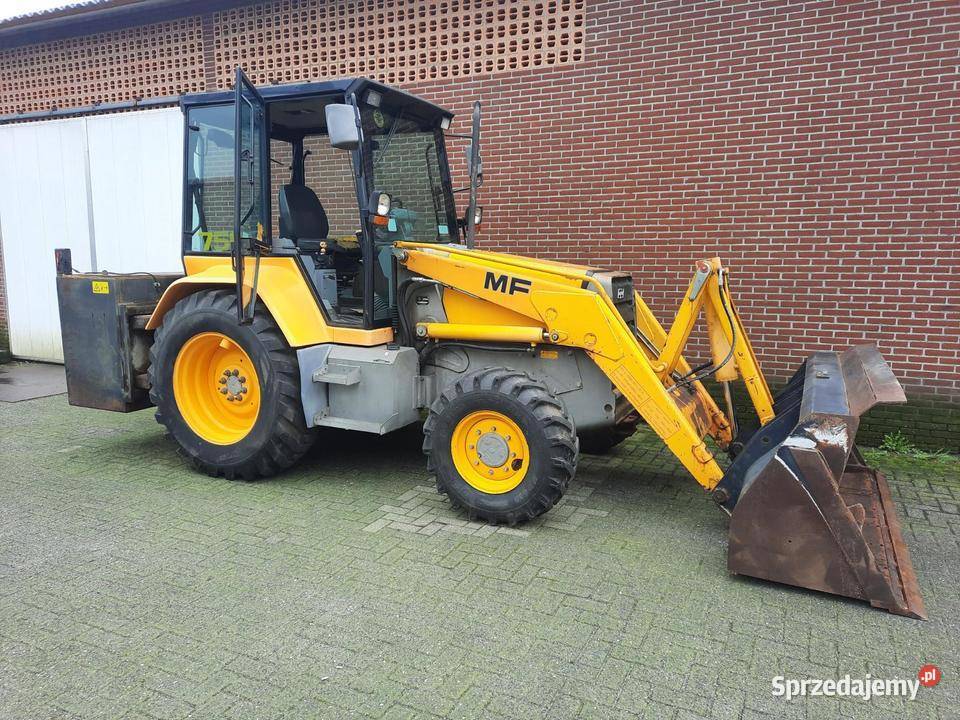 Fermec MF 750 koparko ładowarka