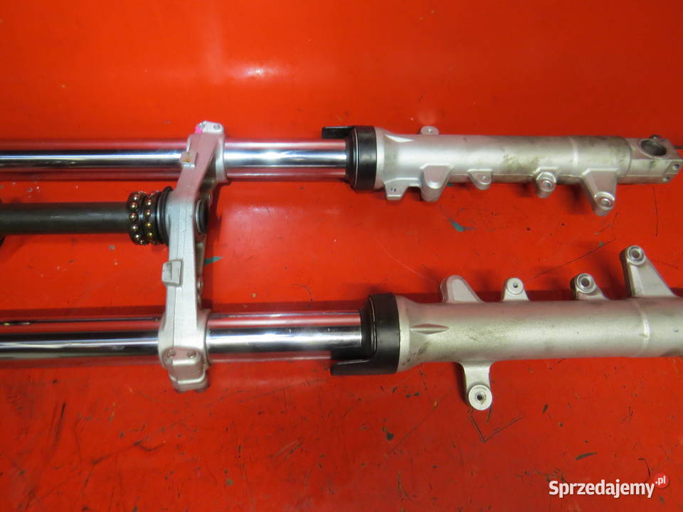 SUZUKI GSR 600 GSR600 K10 09 lagi przód półka Warszawa