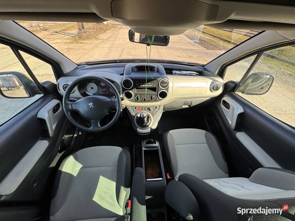 Peugeot Partner Tepee 16 benzyna 7 osobowy Rok produkcji 2012 Wejherowo