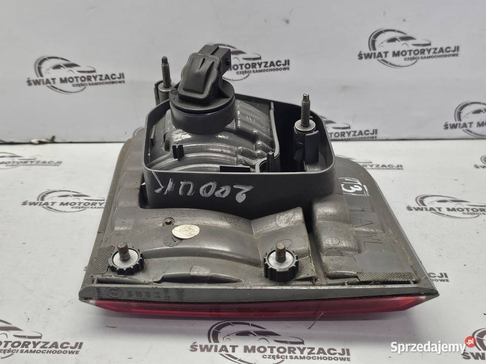TOYOTA AVENSIS T27 III 10r lampa lewa tył w świętokrzyskie