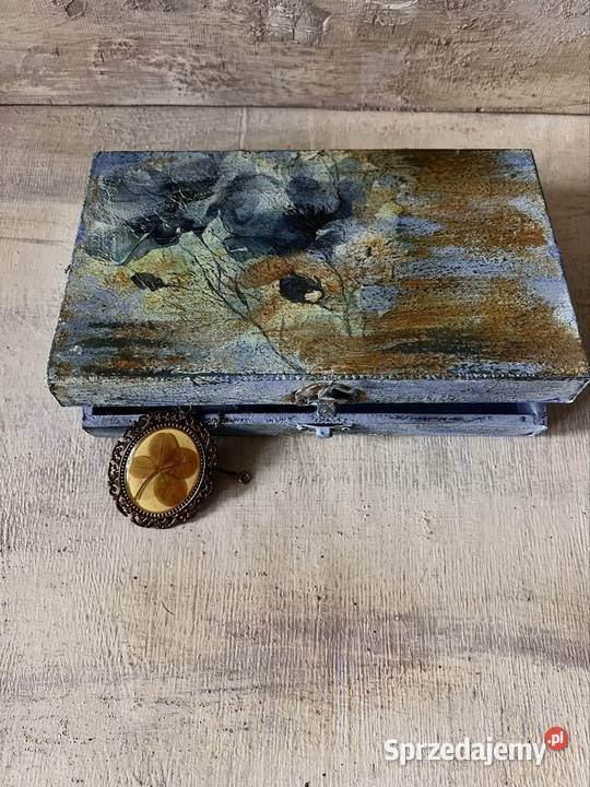 Drewniana ręcznie malowana szkatułka śląskie Bytom