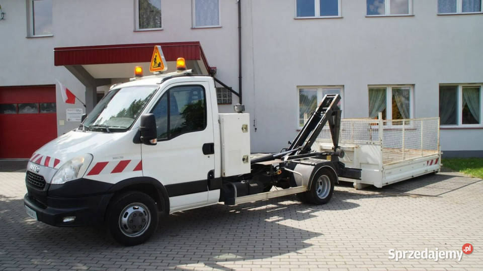 Iveco Daily HAKOWIEC SKRZYNIA Z SIATKAMI 2013R mazowieckie