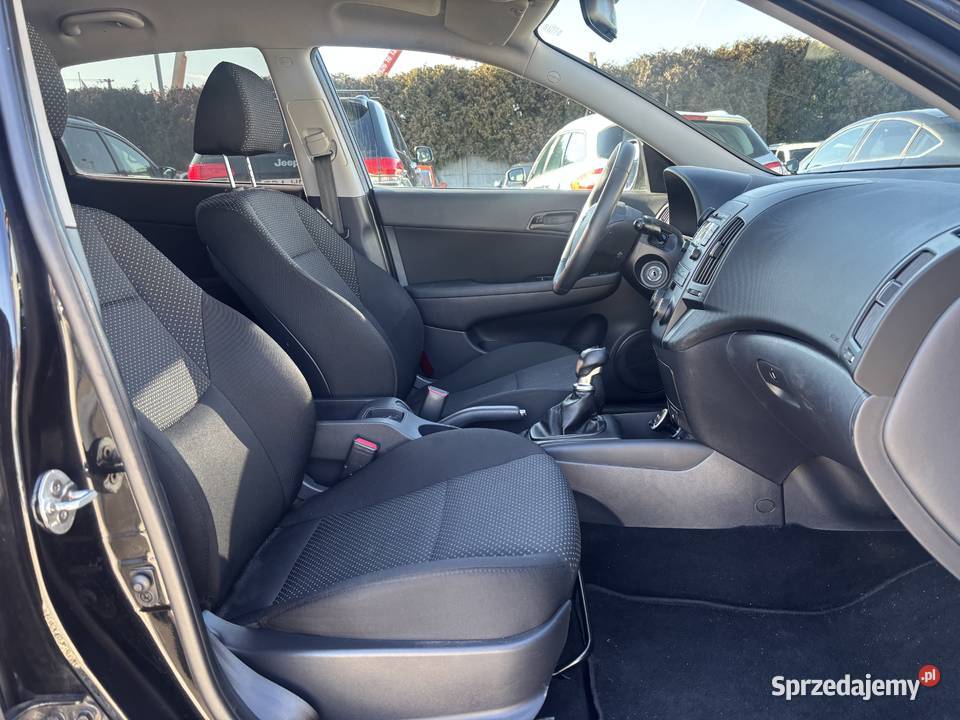 Hyundai I30 z 2011r GWARANCJA podgrzewane fotele Paniówki