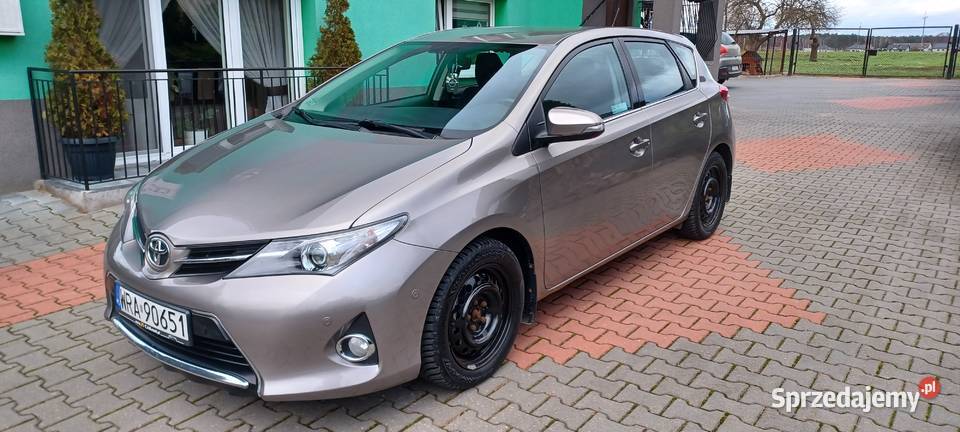 Toyota Auris 16 krajowy pierwszy właściciel Rok produkcji 2014 Mleczków