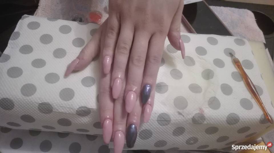 Przedłużanie żelem i hybrydy Łódź