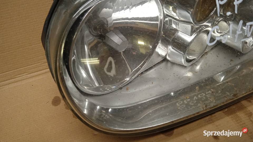 VW GOLF IV LAMPA PRZÓD PRAWA EU DEFEKT Zbierkowo