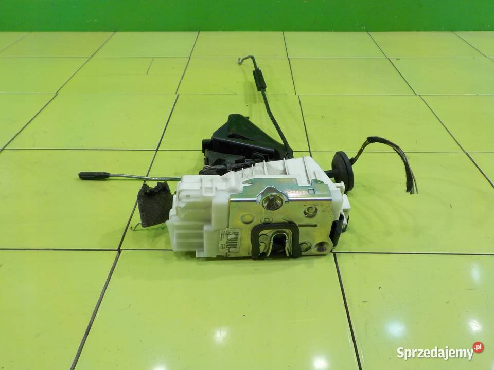 MERCEDES B W245 LIFT 15 B 10r HB 5D zamek drzwi Suków