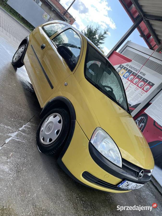 Opel Corsa C 2001r Rok produkcji 2001 Stary Wołów sprzedam