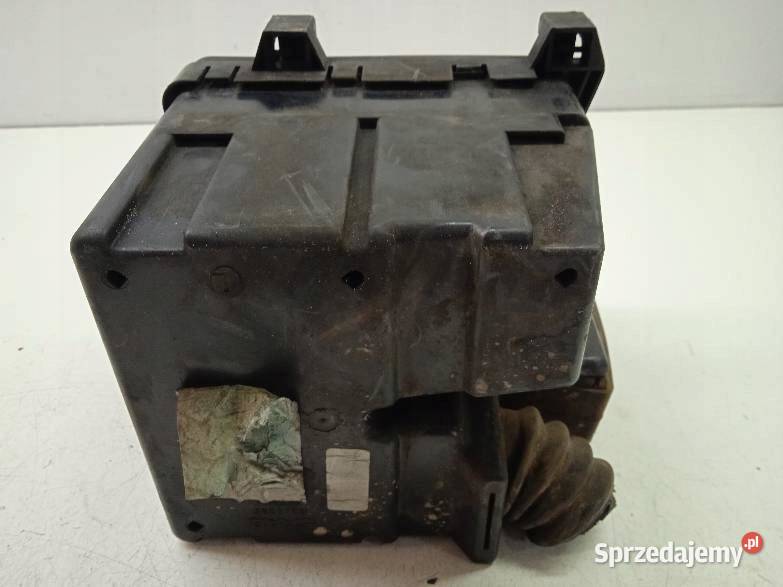 SKRZYNKA BEZPIECZNIKÓW Saab 95 30 D Skrzynki bezpieczników sprzedam