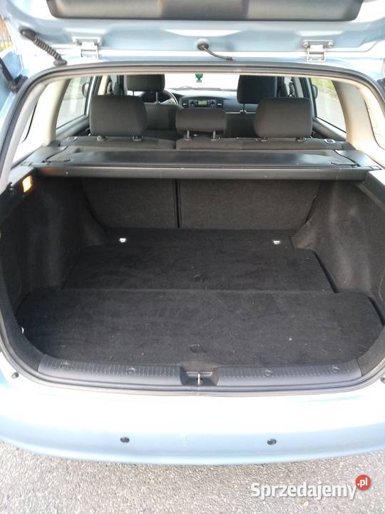 Toyota Corolla kombi 16 2004r nieuszkodzony Kraków sprzedam