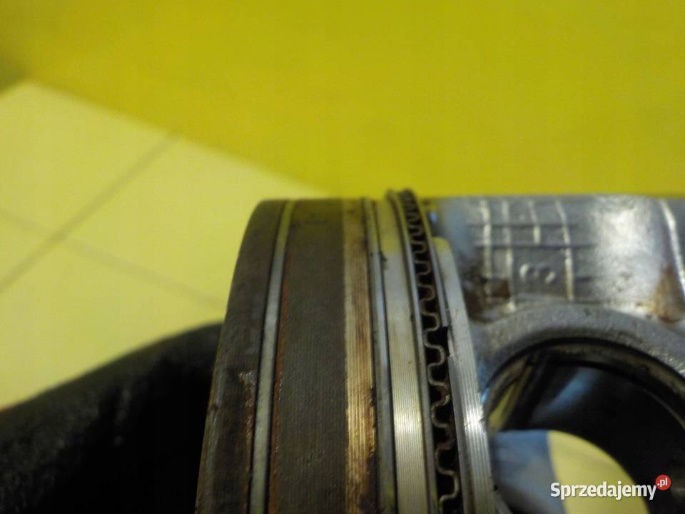 XTRAIL T30 20 B 06r 140 silnik QR20 QR20DE tlok Suków