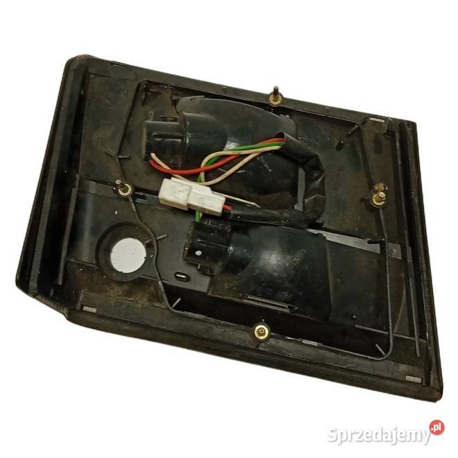 Tylna lampa zespolona Toyota 8158105040 lewa osobowe wielkopolskie