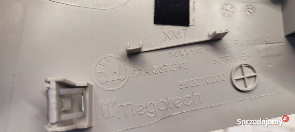 SKODA KAROQ OSŁONA POCZYCIE SŁUPKA LEWE osobowe