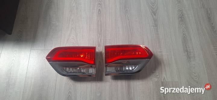 P68110046ACP6811047AC LAMPA TYLNA LEWA I PRAWA Rok produkcji 2022 Rybnik