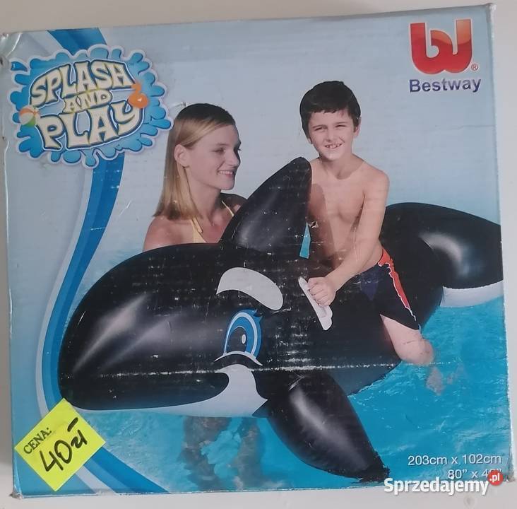 Duży wieloryb do pływania Orka z uchwytami