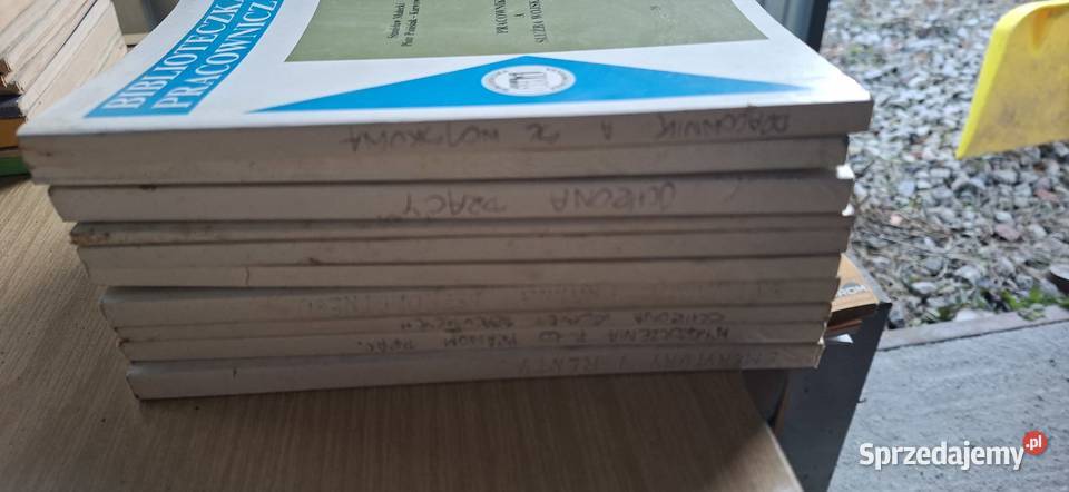Kolekcja Biblioteczka Pracownicza Służba