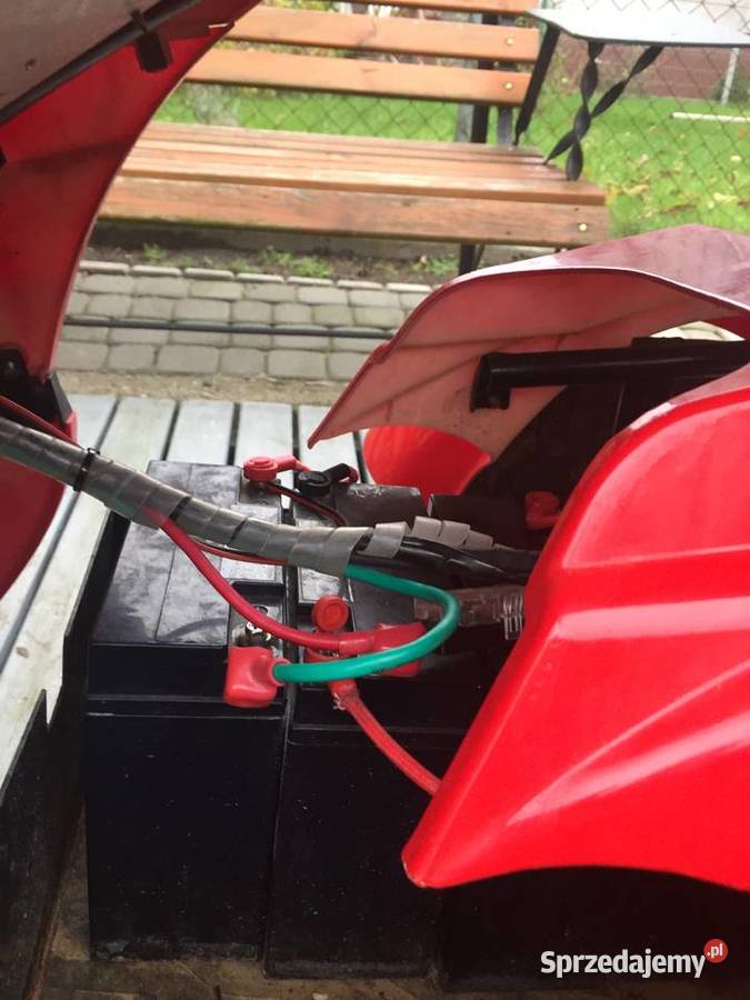 Trzykołowy skuter z dachem elektryczny naped nieuszkodzony