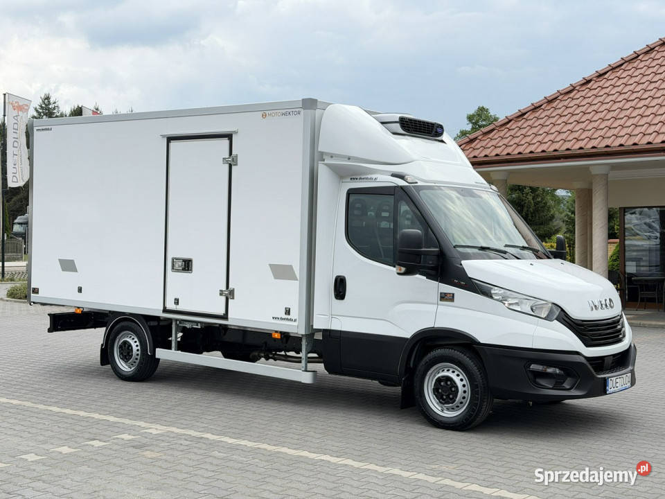 Iveco Daily 35S16 V CHŁODNIA 2929 8Palet Salon manualna Widełki