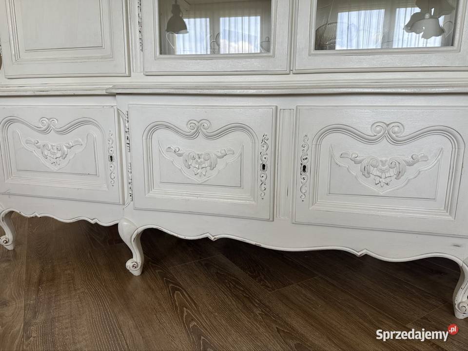Witryna bielona postarzana shabby