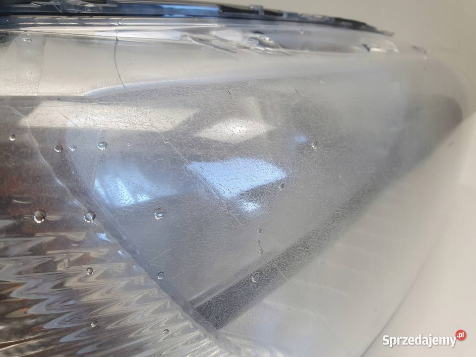 Volvo S80 II V70 III 0616r PRZEDNIA LAMPA PRAWA osobowe Janów