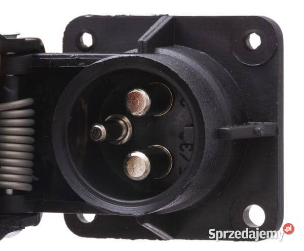 Gniazdo 3 biegunowe wbudowane Cobo 25035100 małopolskie Kamionna