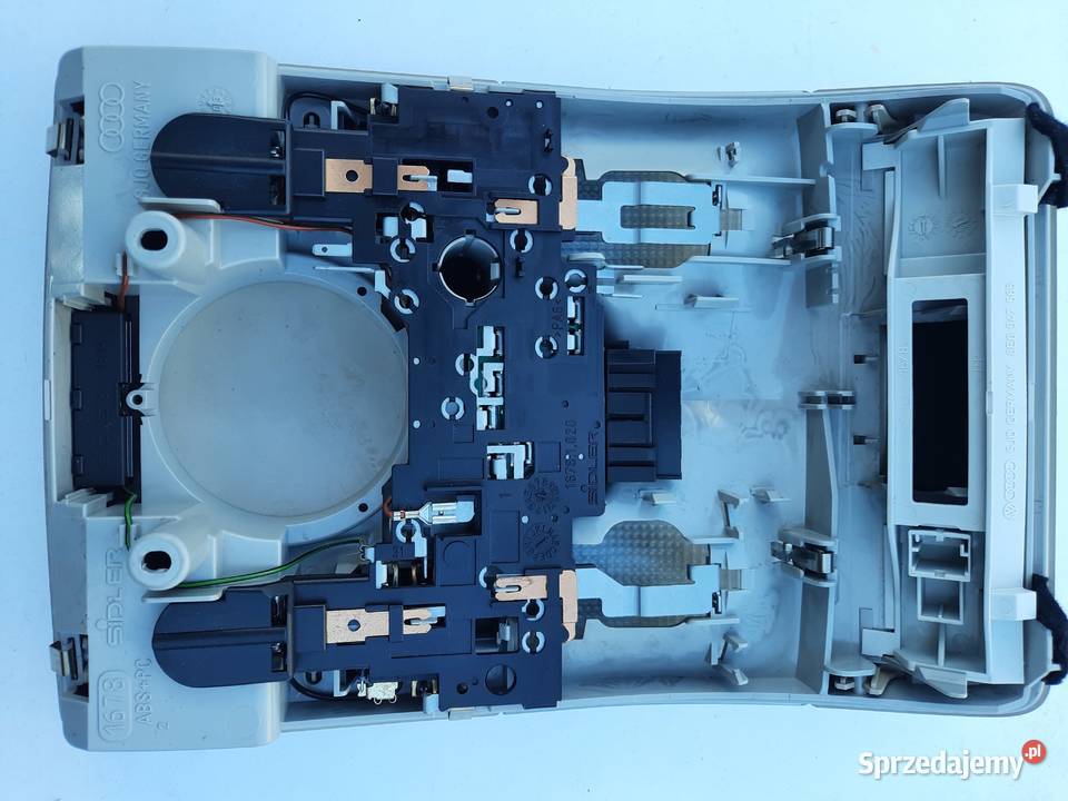 Audi A4 B6 B7 lampka podsufitki przód śląskie Szczerbice