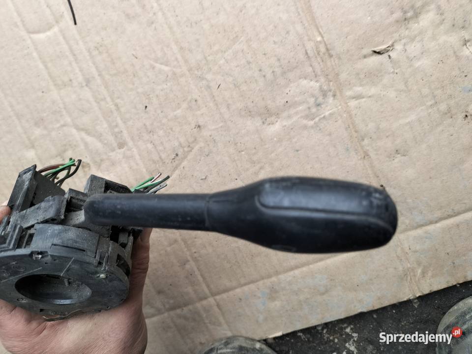 WŁĄCZNIK PRZEŁĄCZNIK KIERUNKOWSKAZÓW POLO 3 Części samochodowe Kamień-Kolonia