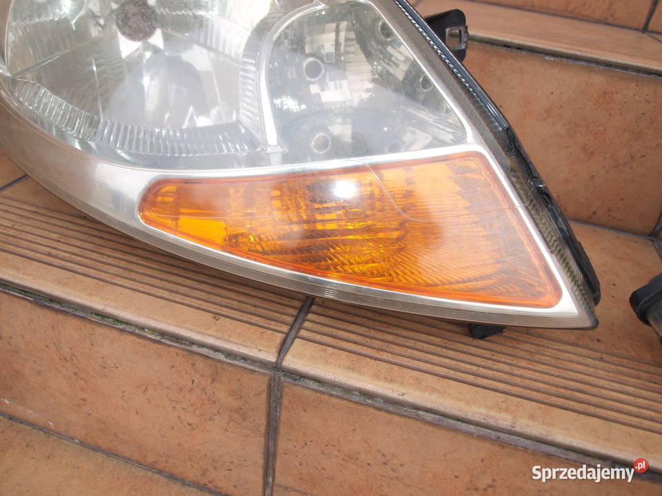 Opel Vivaro lampy przód 2007 2014r europa Kalisz