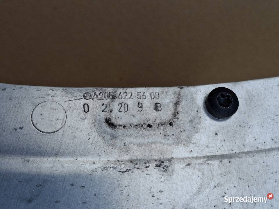 MERCEDES CKLASA W205 PAS PRZEDNI WZMOCNIENIE Bieleń sprzedam